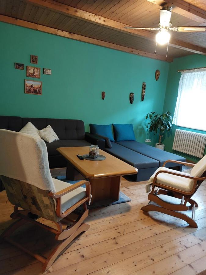 Prazdninovy Byt Arin Lägenhet Jáchymov Exteriör bild